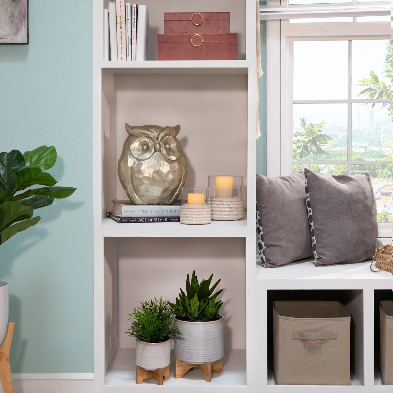 9" Cream White And Brown Striped Ceramic Planter On Stand 3 9" Cream White And Brown Striped Ceramic Planter On Stand - Image 3